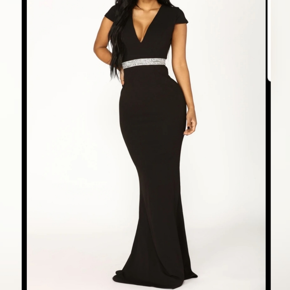 FASHION NOVA BLACK FORMAL DRESS